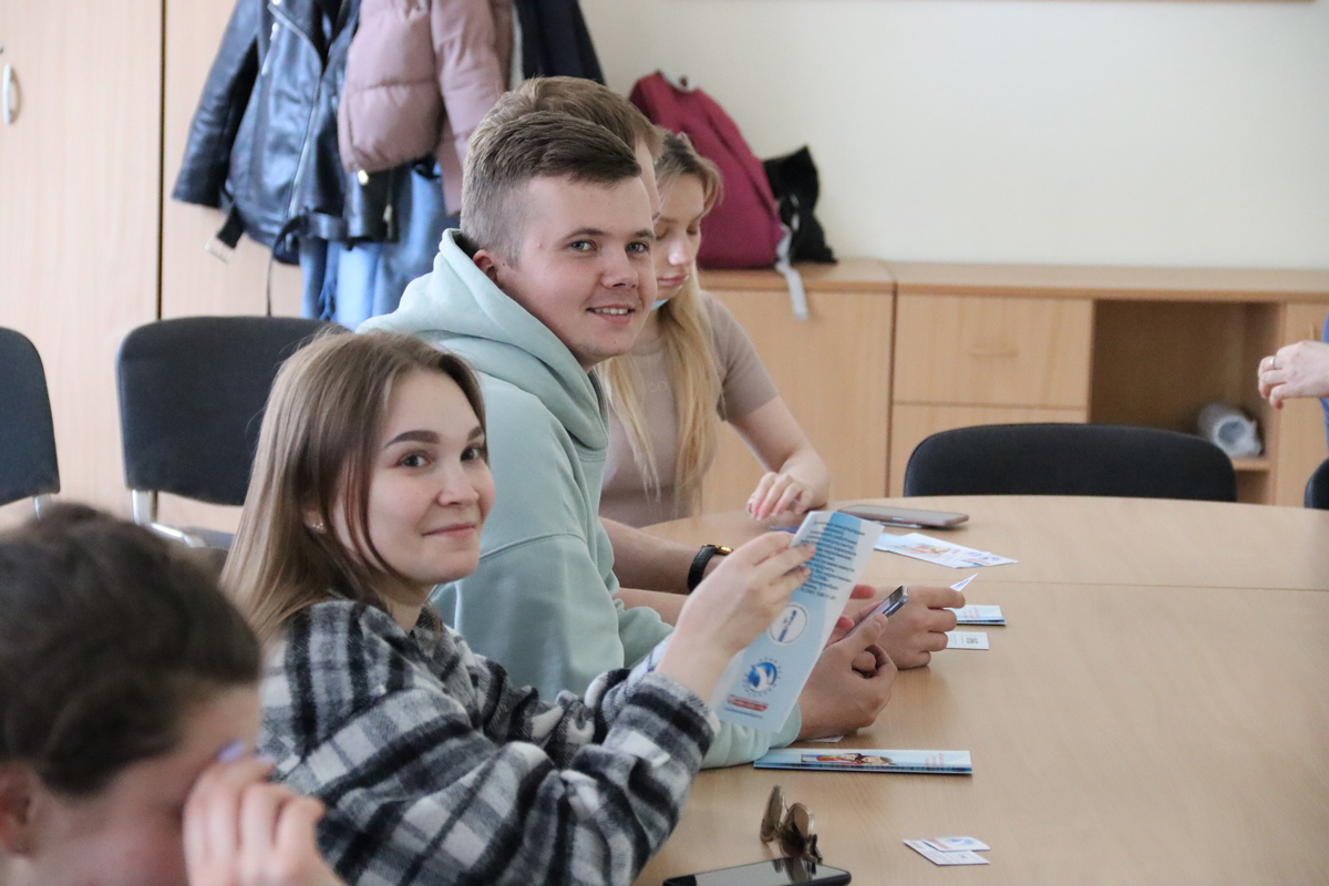 Специалисты «Урала без наркотиков» посетили Уральский алюминиевый завод в Каменске-Уральском